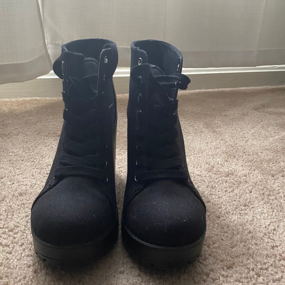 Black lace up chunky heel boots